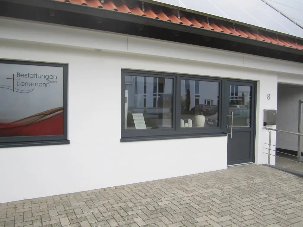 ansicht-vorne-buro ansicht-vorne-buro